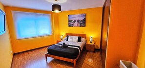 2 soverom, strykejern/-brett, wi-fi og sengetøy