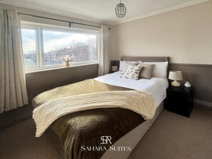 2 habitaciones, cuna de viaje, wifi y ropa de cama 
