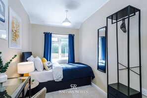 4 多间卧室、熨斗/熨衣板、旅行婴儿床、WiFi