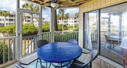 Port O' Call E104 - Walkout to Ocean/Pool!
