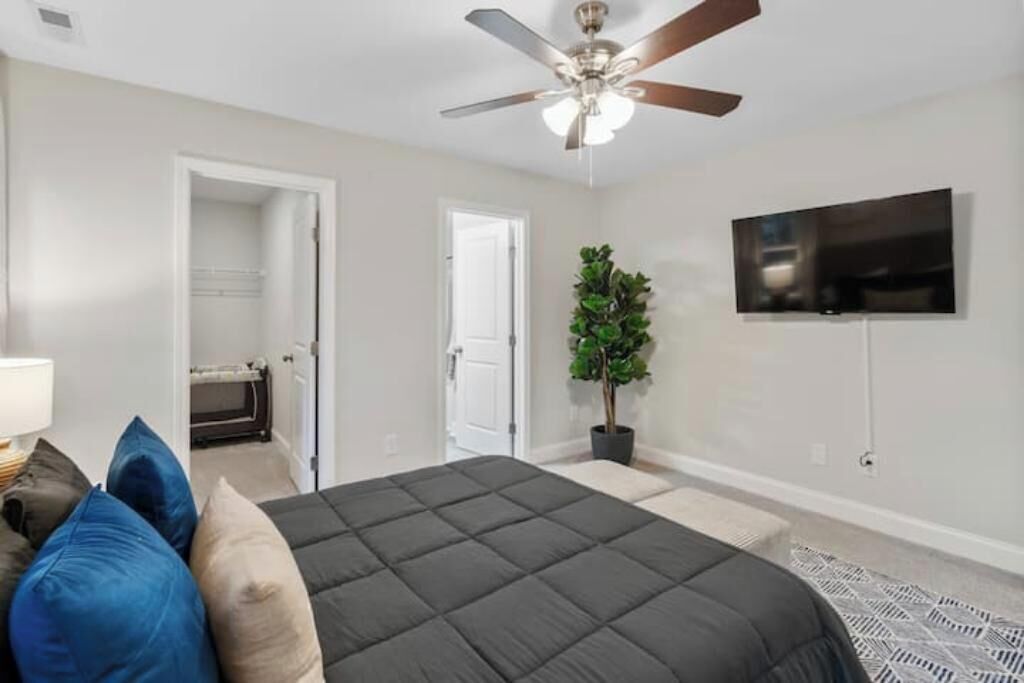 3 bedrooms, WiFi, bed sheets