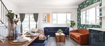 Prestige 5BR Townhome Near LA Hot Spots