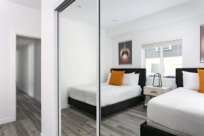 4 Schlafzimmer, Bügeleisen/Bügelbrett, WLAN, Bettwäsche