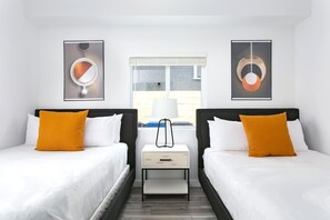 4 slaapkamers, een strijkplank/strijkijzer, wifi, beddengoed