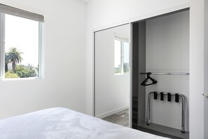 4 chambres, fer et planche à repasser, Wi-Fi, draps fournis