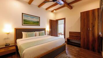 Family Chalet | Minibar, iron/ironing board, free WiFi, bed sheets