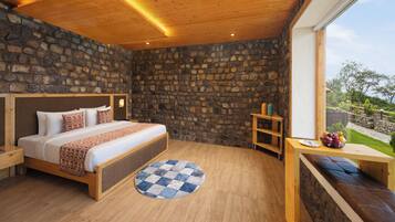 Basic-Zimmer, 1 King-Bett, Bergblick | Minibar, Bügeleisen/Bügelbrett, kostenloses WLAN, Bettwäsche