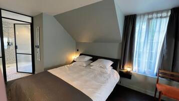 Habitación básica doble, vistas al jardín | Wifi gratis