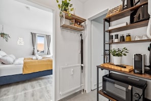 Interior - Hellohome I Cosy City Studio with large Rooftop Terrace & Parking Space (Braunschweig)