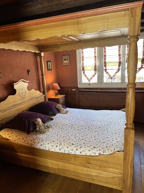 1 chambre, fer et planche à repasser, Wi-Fi, draps fournis