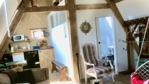 Unclassified image, 2 of 10, button - Manoir De La Barre (Ceton)