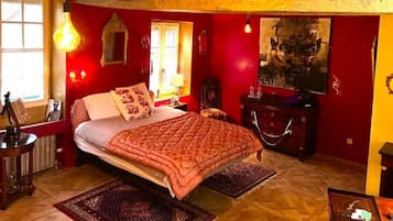 Classic Room, Garden View | Free WiFi