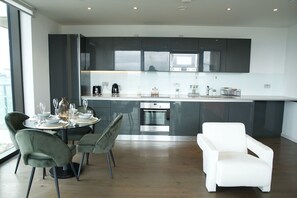 Deluxe Apartment, 1 Double Bed | Living area - 1 Bed Urban Escape in Battersea  (London)