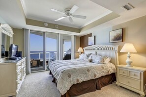 4 bedrooms, iron/ironing board, Internet, bed sheets