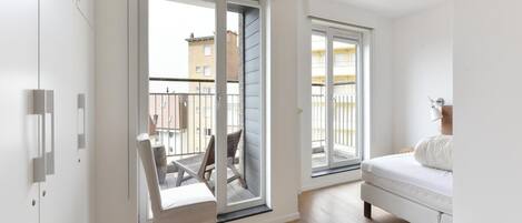 3 chambres, fer et planche à repasser