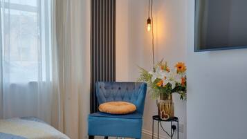 3 bedrooms, iron/ironing board, travel cot, free WiFi
