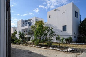 Exterior - Blue Heart Luxury Suites (Naxos)