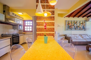 Maison, 3 chambres, climatisation, au bord de la plage | Intérieur