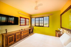 บ้านพัก, 3 ห้องนอน, เครื่องปรับอากาศ, ริมชายหาด | 3 ห้องนอน, ห้องพักตกแต่งอย่างมีเอกลักษณ์, ตกแต่งพิเศษโดยเฉพาะ