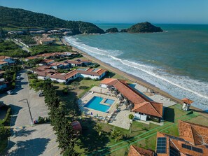 Casa, 3 habitaciones, aire acondicionado, junto a la playa | Exterior