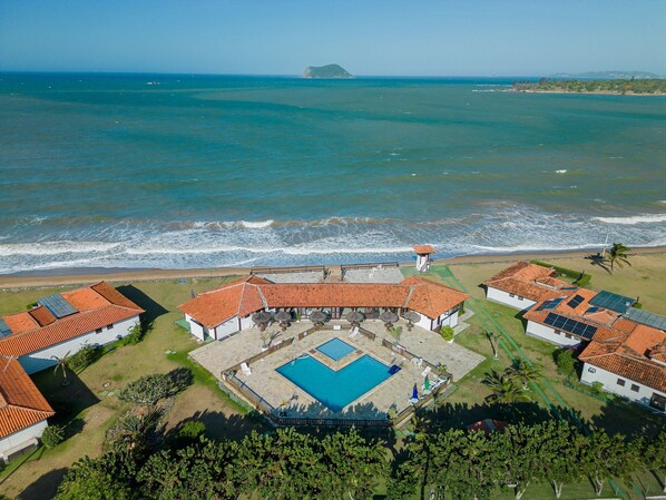 Casa, 3 habitaciones, aire acondicionado, junto a la playa | Exterior