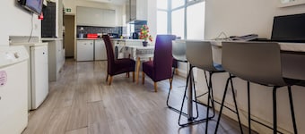 WoodHus Executive Double Room  6