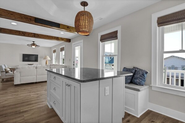 Interior - Ocean & Sound Views, Elevator, Close to Beach & Dining! (Wrightsville Beach)