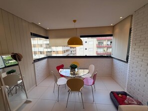 Apartment | Dining