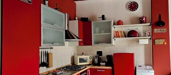 Cozy and quiet apartment in ideal location in Reggio Cal.