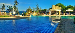 Utomhuspool