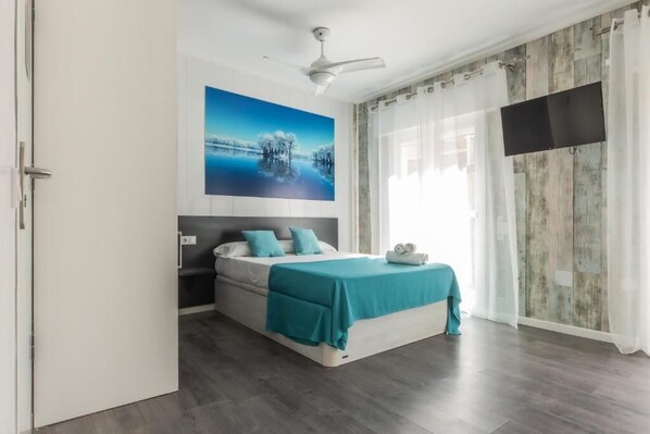 1 bedroom, iron/ironing board, travel cot, free WiFi - Sunsands Studio con balcones 2ºA playa76 (Torremolinos)