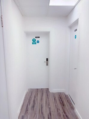 Shared Dormitory, Men only | Free WiFi - Rahman Hostel - Manchester (Manchester)