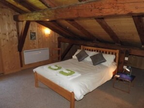 3 bedrooms, iron/ironing board, travel cot, free WiFi - Chalet La Grange (Sixt-Fer-à-Cheval)