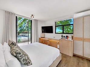 Camera Luxury, vista piscina | Insonorizzazione, Wi-Fi gratuito