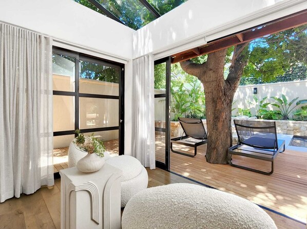 Luxury Room, Pool View