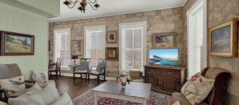 Stay in the Heart of Fredericksburg on Main Street