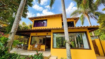 Villa | Exterior