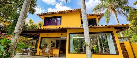 Villa | Exterior