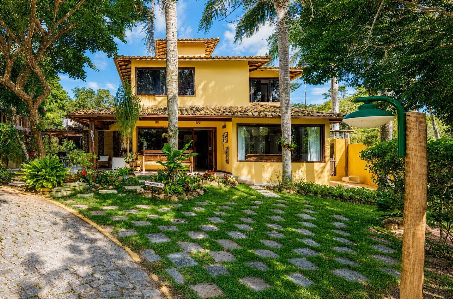 Villa | Exterior