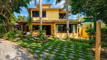 Villa | Exterior