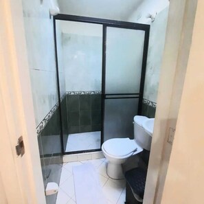 Shower, towels, soap, toilet paper - san gil tours  (San Gil)