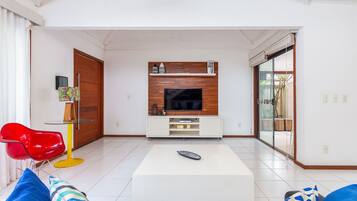 Deluxe House | Living area