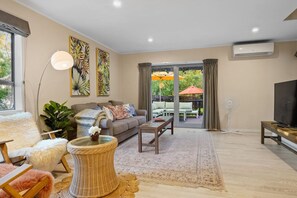 Imagen sin descripción, 3 de 27, botón