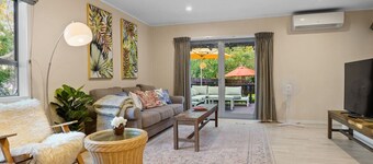 Seaside Bougainvillea Retreat close to Beaches