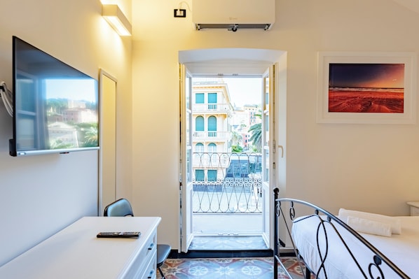 Apartment, 2 Bedrooms, Balcony, City View