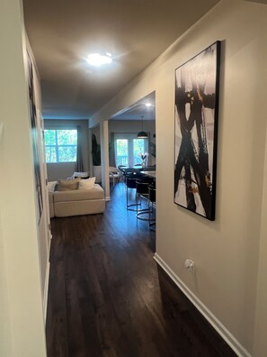 Interior - Spacious 5-bedroom house with WiFi, AC in charming Grovetown (Grovetown)