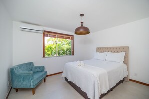 Deluxe House, 4 Bedrooms, Air conditioning | 4 bedrooms, individually decorated, individually furnished - Bz67 Casa 200m da praia piscina e sauna (Buzios)