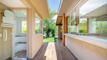 Deluxe House, 4 Bedrooms, Air conditioning | Property grounds