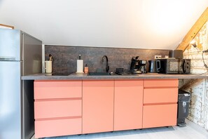 Fridge, microwave, oven