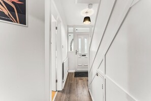 Interior - Gorgeous Abode in Cambridge - Pet Friendly! (Cambridge)